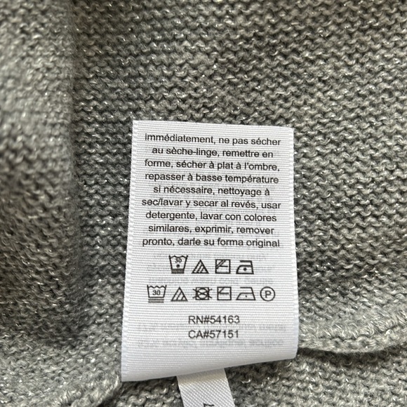 Tommy Hilfiger grey with silver thread knit sweater, size M. - Picture 7 of 7